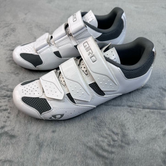 Giro Techne women’s size 6 bike shoes unworn - Picture 1 of 6
